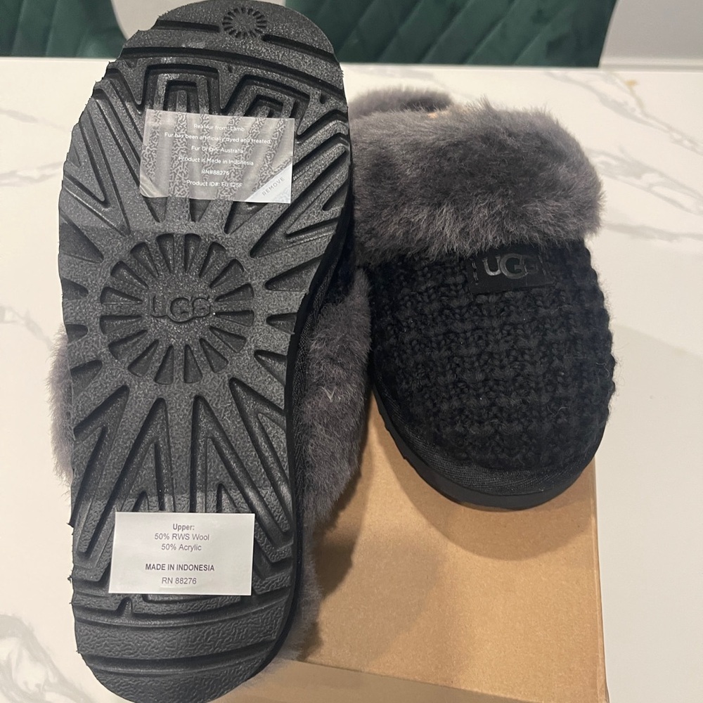 UGG cozy slipper Black size 6 - Picture 6 of 6